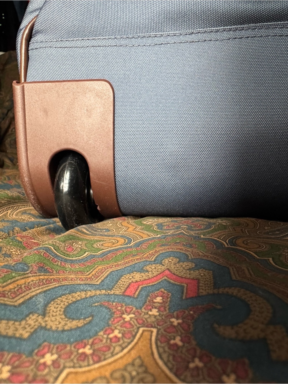Pendleton Roller Travel Bag, NWT, 11”H, 12”W, 22”L Get it before it’s gone! 💼 💨 - Picture 8 of 16
